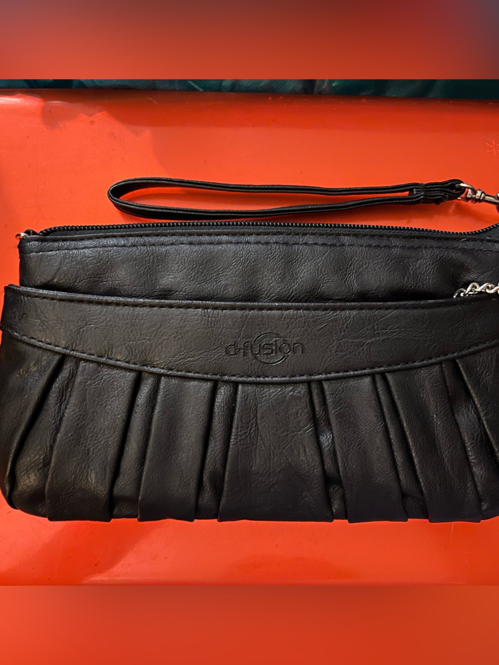 d-fusion Black Pleated Wristlet with Detachable Strap